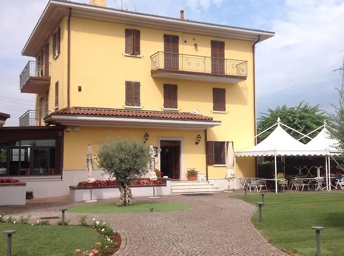 Hotell Panineria Colombera Rossa