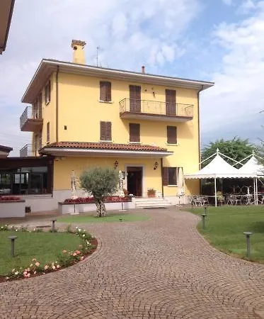 Panineria Colombera Rossa Szálloda 3*