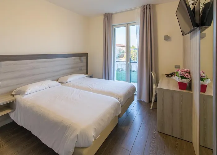 Panineria Colombera Rossa 3*